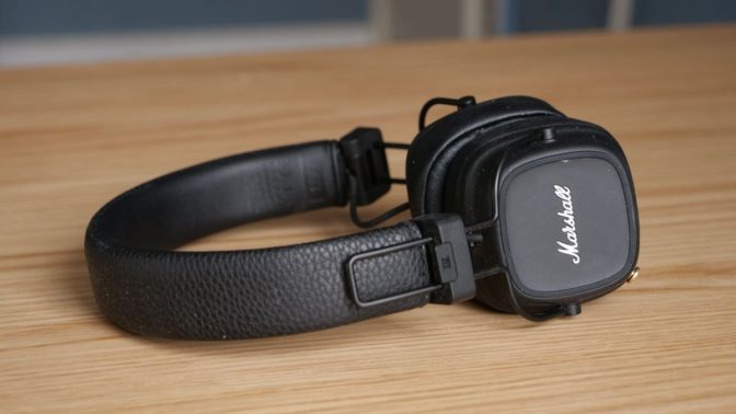 Comment changer les mousses d'un casque Marshall ?